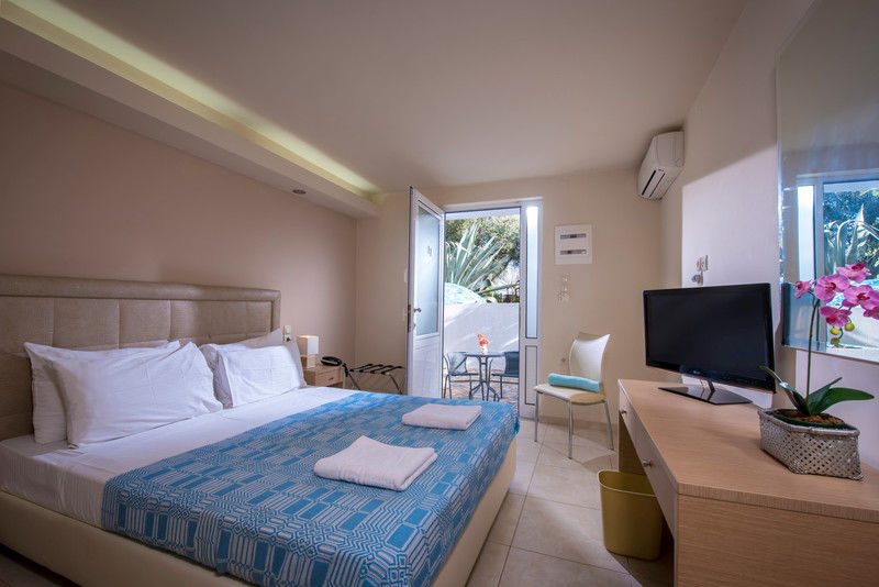 Hotel Oasis Beach (Adults Only) Anissaras Екстериор снимка